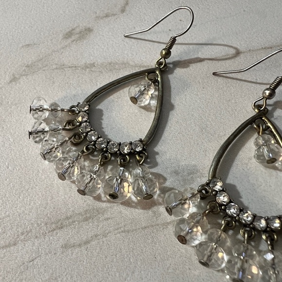 Elegant Vintage Gold and Crystal Teardrop Earrings - Picture 4 of 6